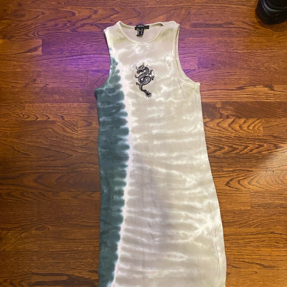 FOREVER 21 M Dragon Dress